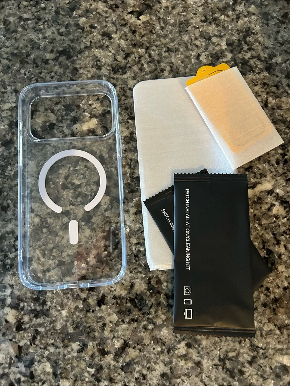 Clear Magnetic-Compatible iPhone 17 Pro Max Case - Picture 2 of 2